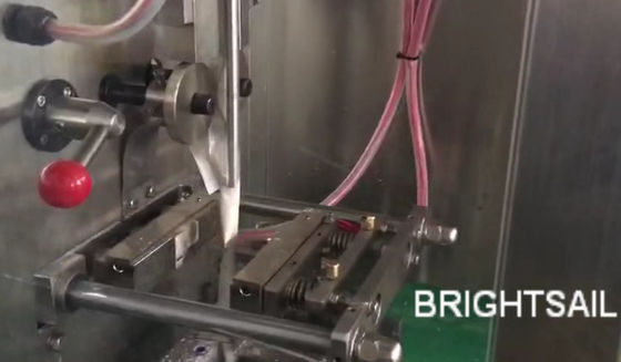 Máquina de rellenar del polvo seco automático de la especia 65 paquetes por minuto